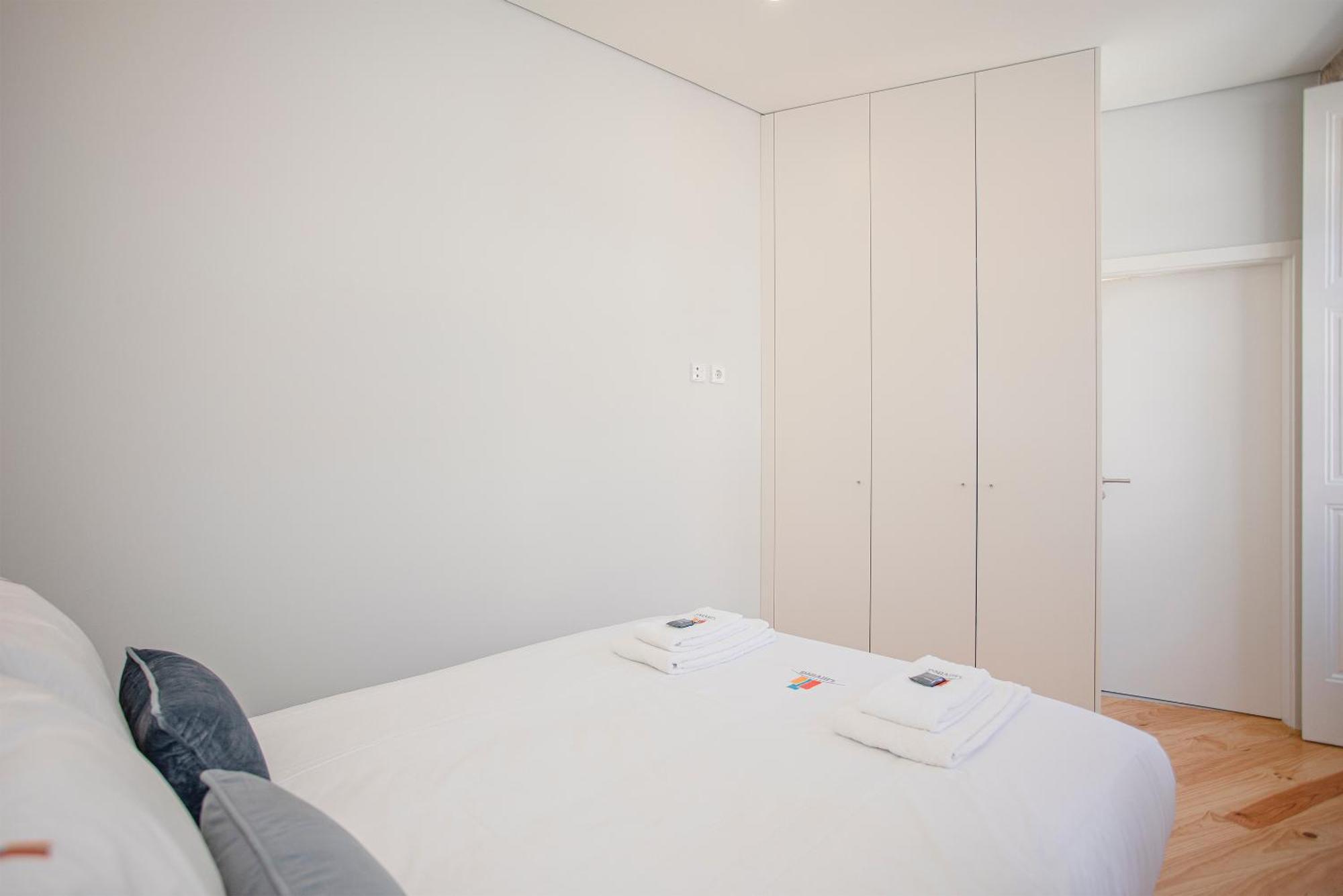 Liiiving In Porto - Aliados Stone Apartment Eksteriør billede