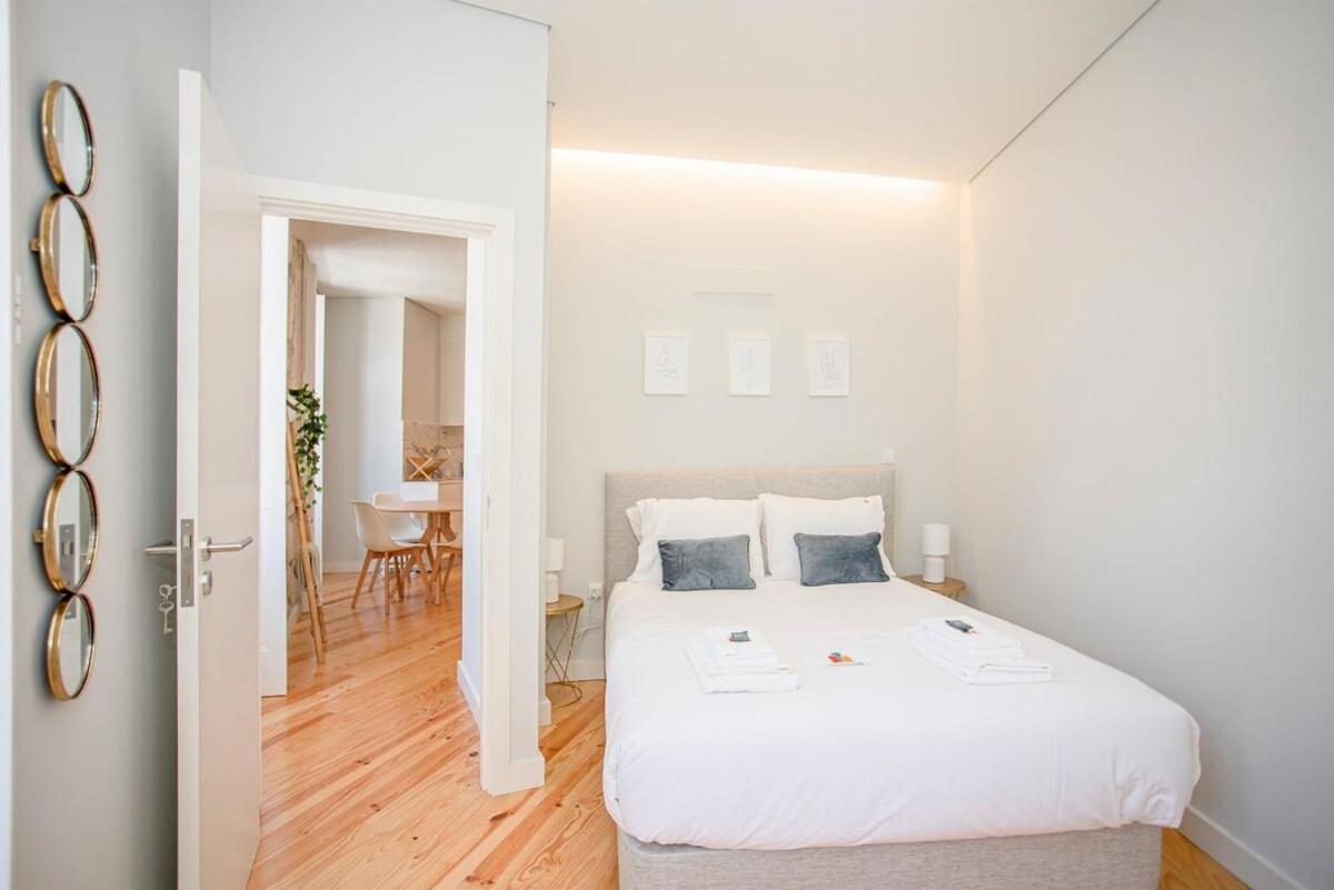 Liiiving In Porto - Aliados Stone Apartment Eksteriør billede