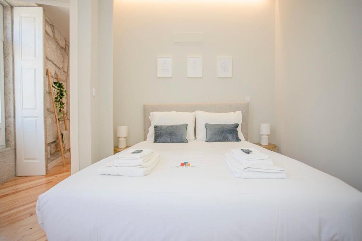 Liiiving In Porto - Aliados Stone Apartment Eksteriør billede